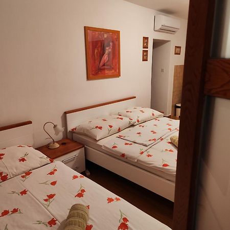 Apartmani Am Krk Town Exterior photo