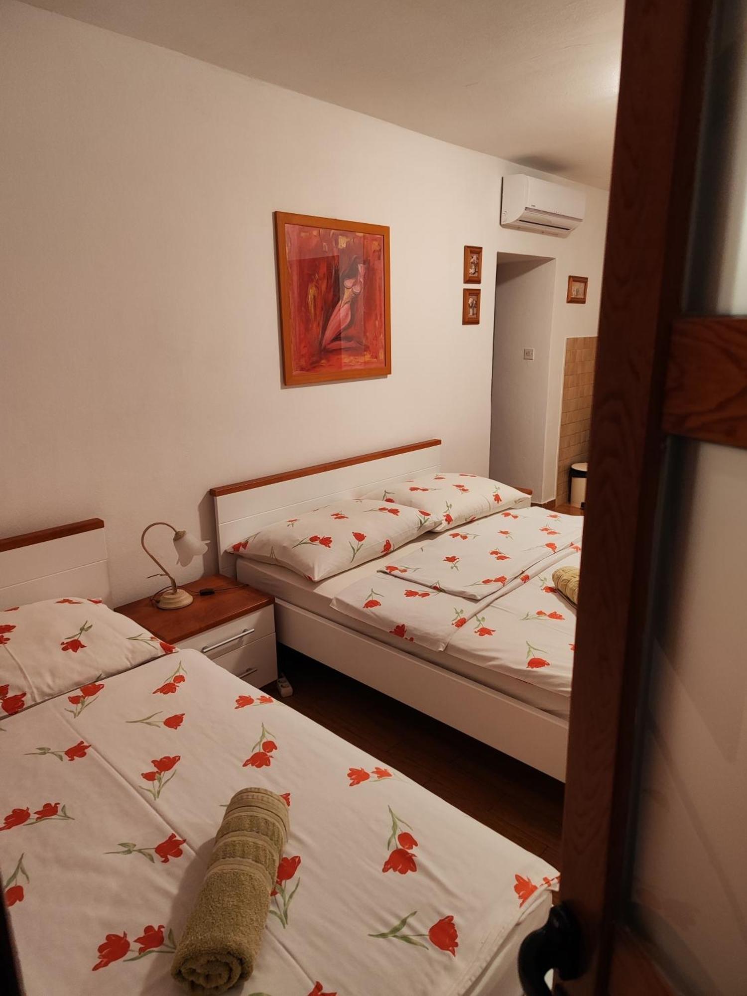 Apartmani Am Krk Town Exterior photo